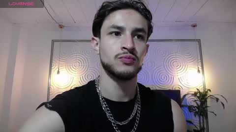 Axel  online show from May 2026 03:39:02 PM