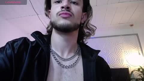 Axel  online show from July 2026 04:19:01 AM