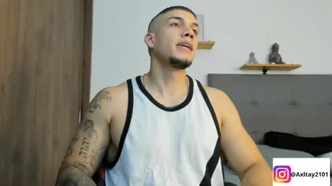 Snapshot of axel_taylor21 chatting on May 2026 02:40:02 AM INDEPENDENT MODEL online show from May 2026 02:40:02 AM