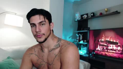 Snapshot of axelblack7 chatting on April 2026 06:33:01 AM axelblack7 online show from April 2026 06:33:01 AM