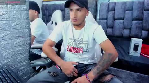 Axell Cross2 online show from February 2025 12:05:01 AM