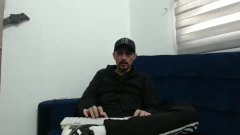 Snapshot of axell_rosee chatting on February 2026 07:10:01 PM Axel Rose online show from February 2026 07:10:01 PM