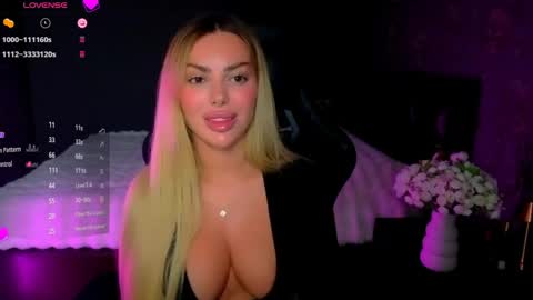  Ayla Demir  online show from May 2026 08:18:02 PM