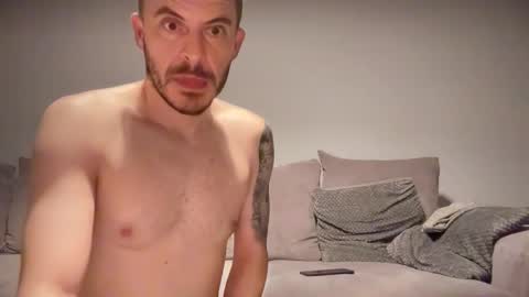 Snapshot of aysha1214 chatting on February 2026 02:08:02 AM HotwifeAysha online show from February 2026 02:08:02 AM