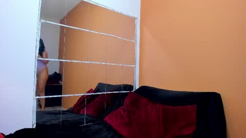 Snapshot of b3cky_ chatting on June 2026 04:10:02 AM Rebecca online show from June 2026 04:10:02 AM
