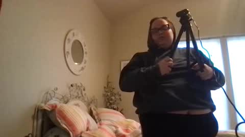 Carly online show from April 2026 03:32:01 PM