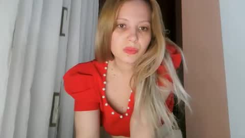 Snapshot of baby_blondee chatting on March 2026 05:27:01 PM Baby Blonde online show from March 2026 05:27:01 PM