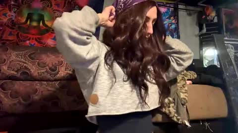 baby buddha  online show from December 2024 01:13:01 AM