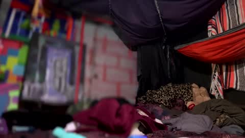 baby buddha  online show from February 2025 04:51:02 AM