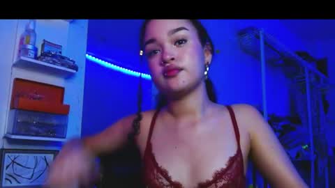 babybombom08 online show from May 2026 11:12:03 PM