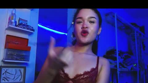 babybombom08 online show from May 2026 01:02:04 AM