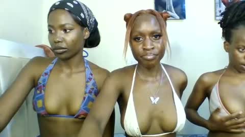 Snapshot of babydoll_230 chatting on July 2026 09:12:01 AM Babydoll 230 online show from July 2026 09:12:01 AM