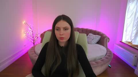 Snapshot of babylumii chatting on April 2026 12:35:01 PM Lady Vi online show from April 2026 12:35:01 PM