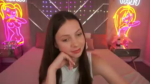 Lady Vi online show from June 2026 01:12:02 PM