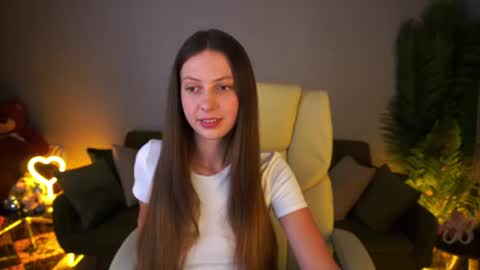 Lady Vi online show from July 2026 01:25:01 PM