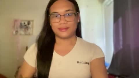 AMARA - FOLLOW ME AND THUMBS UP online show from April 2026 01:11:02 AM