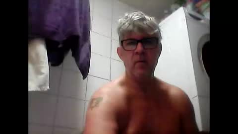 Snapshot of baggelina75 chatting on December 2024 09:50:02 AM baggelina75 online show from December 2024 09:50:02 AM