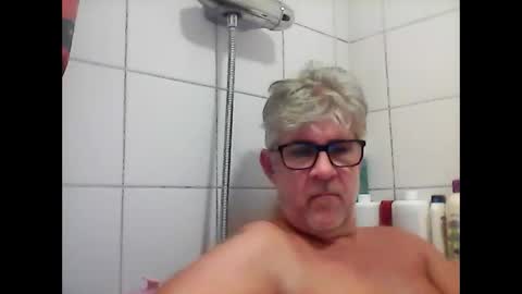 Snapshot of baggelina75 chatting on December 2024 07:03:02 PM baggelina75 online show from December 2024 07:03:02 PM