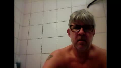 Snapshot of baggelina75 chatting on January 2025 03:40:02 PM baggelina75 online show from January 2025 03:40:02 PM