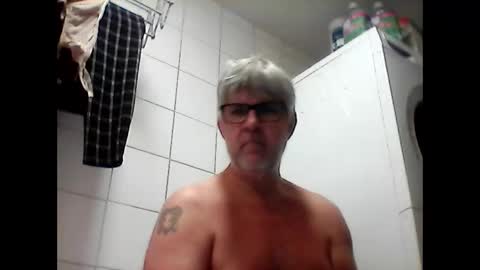 Snapshot of baggelina75 chatting on January 2025 04:52:01 AM baggelina75 online show from January 2025 04:52:01 AM