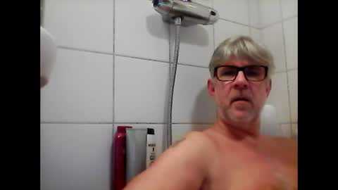 Snapshot of baggelina75 chatting on January 2025 06:10:02 PM baggelina75 online show from January 2025 06:10:02 PM