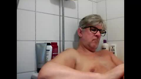 Snapshot of baggelina75 chatting on January 2025 07:13:02 PM baggelina75 online show from January 2025 07:13:02 PM