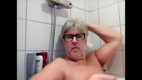 Snapshot of baggelina75 chatting on February 2025 07:21:01 PM baggelina75 online show from February 2025 07:21:01 PM