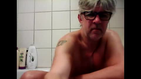 Snapshot of baggelina75 chatting on March 2025 08:23:02 PM baggelina75 online show from March 2025 08:23:02 PM