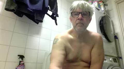 Snapshot of baggelina75 chatting on February 2026 10:49:02 AM baggelina75 online show from February 2026 10:49:02 AM