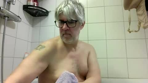 Snapshot of baggelina75 chatting on March 2026 01:57:02 PM baggelina75 online show from March 2026 01:57:02 PM