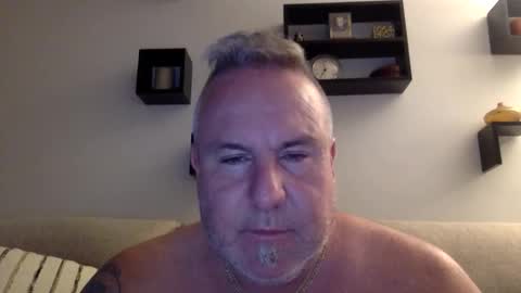 Snapshot of banana5289 chatting on May 2026 11:01:02 PM banana5289 online show from May 2026 11:01:02 PM