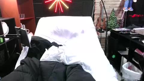 BANJOEY online show from June 2026 03:27:02 AM