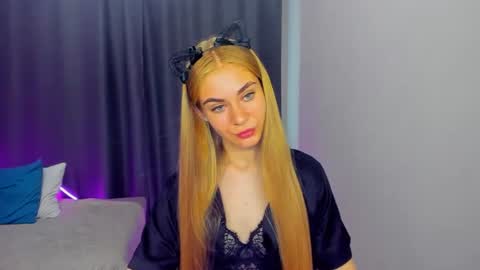 BarbaraChic online show from June 2026 12:09:02 PM