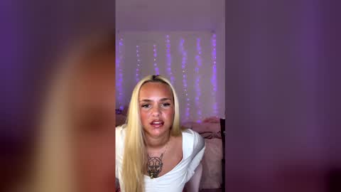 barbie218 online show from April 2026 11:39:02 AM