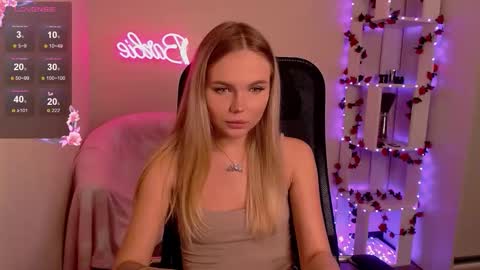 Snapshot of barbie_lillie chatting on December 2025 04:41:04 AM Lilli 3 online show from December 2025 04:41:04 AM