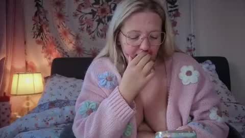 Snapshot of barbiegirl966 chatting on July 2026 08:43:01 AM barbiegirl966 online show from July 2026 08:43:01 AM