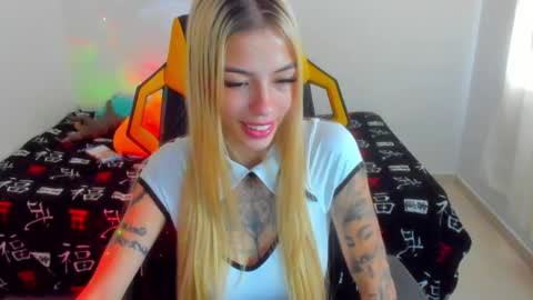Snapshot of barbiie_5 chatting on May 2026 03:41:01 PM Barbie online show from May 2026 03:41:01 PM