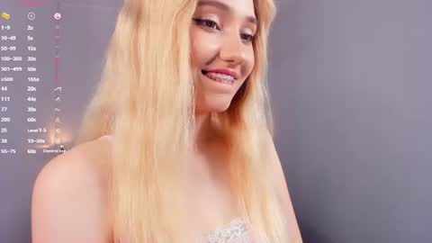 Mia online show from June 2026 02:17:02 PM