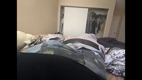 bardjim19 online show from April 2026 11:10:01 PM