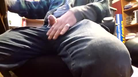 bartender3127 online show from December 2024 07:49:02 PM