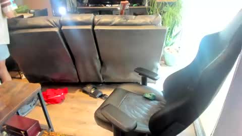 ryan online show from June 2026 06:43:01 PM