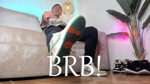 Bastian Independent Model online show from April 2026 08:07:02 PM