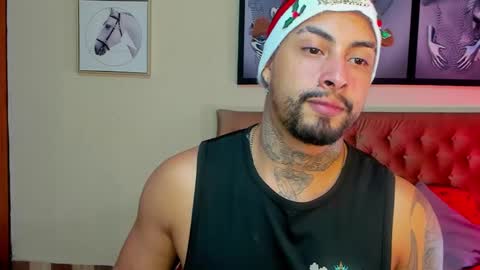 Snapshot of bastian_jones1 chatting on December 2024 01:53:01 AM bastian_jones1 online show from December 2024 01:53:01 AM