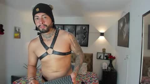 Snapshot of bastian_jones1 chatting on October 2025 09:49:01 PM bastian_jones1 online show from October 2025 09:49:01 PM