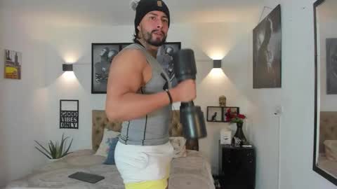 Snapshot of bastian_jones1 chatting on November 2025 05:35:02 PM bastian_jones1 online show from November 2025 05:35:02 PM