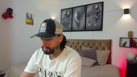 Snapshot of bastian_jones1 chatting on December 2025 01:54:01 AM bastian_jones1 online show from December 2025 01:54:01 AM