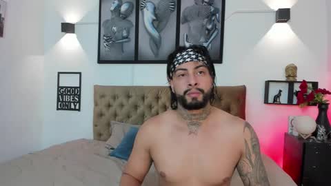 Snapshot of bastian_jones1 chatting on December 2025 06:07:02 AM bastian_jones1 online show from December 2025 06:07:02 AM