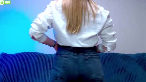 bb__bonami_ online show from February 2025 02:37:01 PM