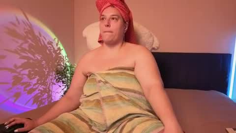 Snapshot of bbw_goddes chatting on July 2026 08:35:02 PM Love online show from July 2026 08:35:02 PM