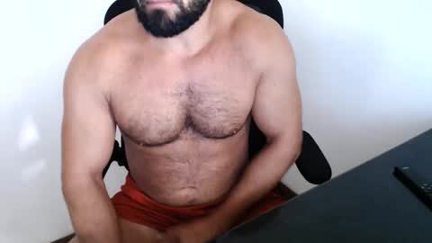 Beard Guy online show from November 2025 05:46:01 PM